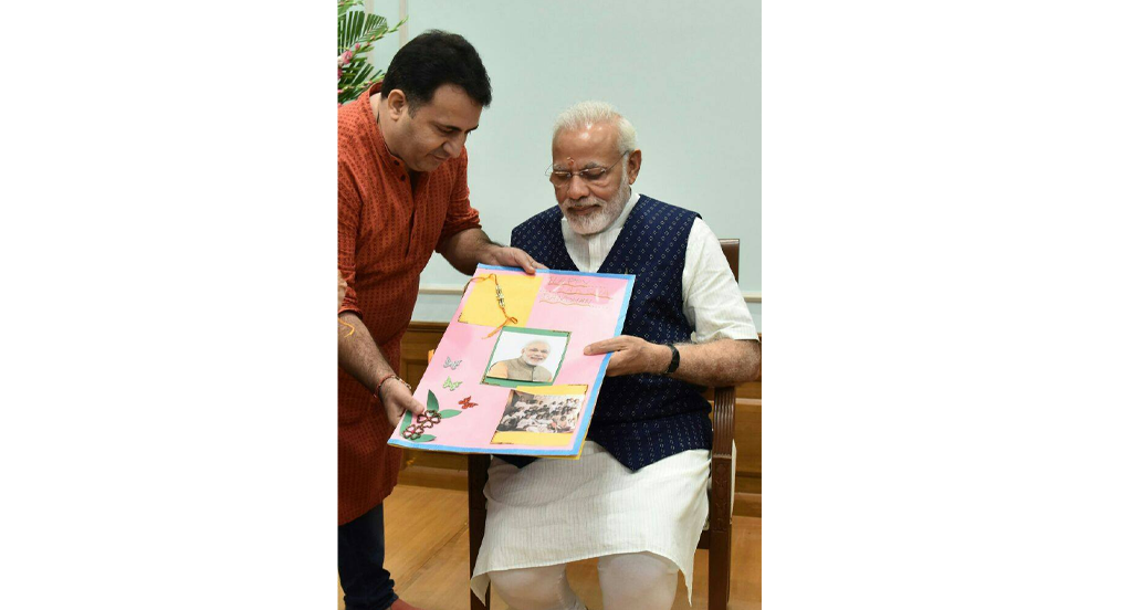 Hon'ble Prime Minister Shri Narendra Modi with Mr. Sunjoo Dadroo, National Director, LCF